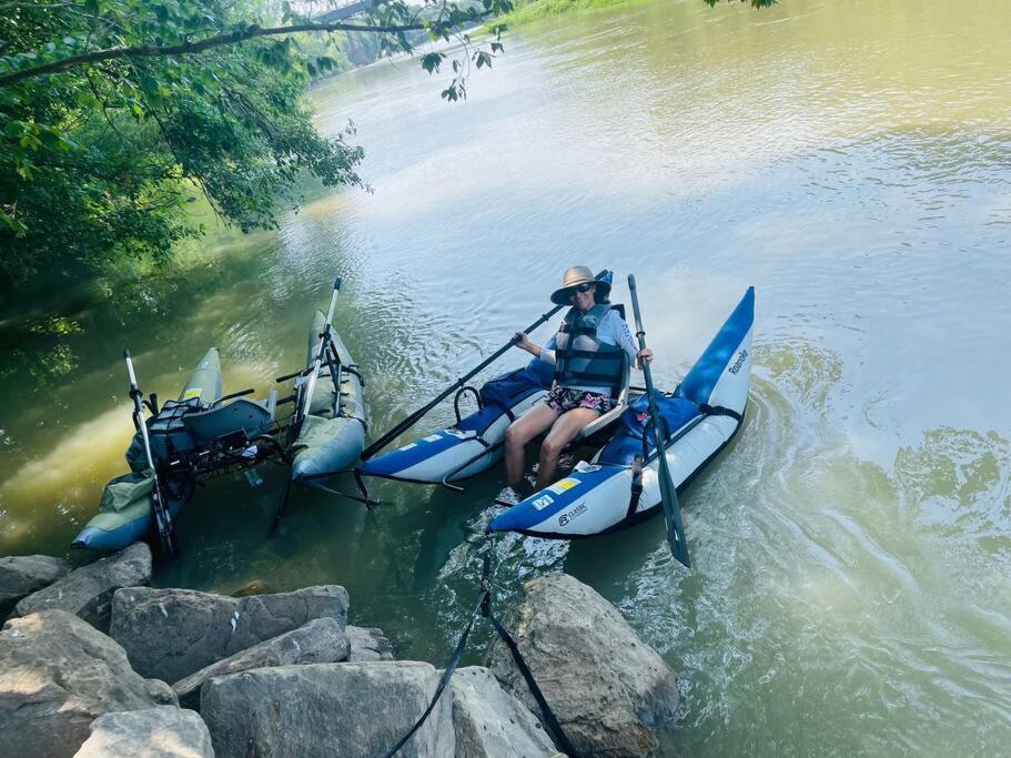 فيلا Bastrop Tiny Disc Golf Retreat المظهر الخارجي الصورة